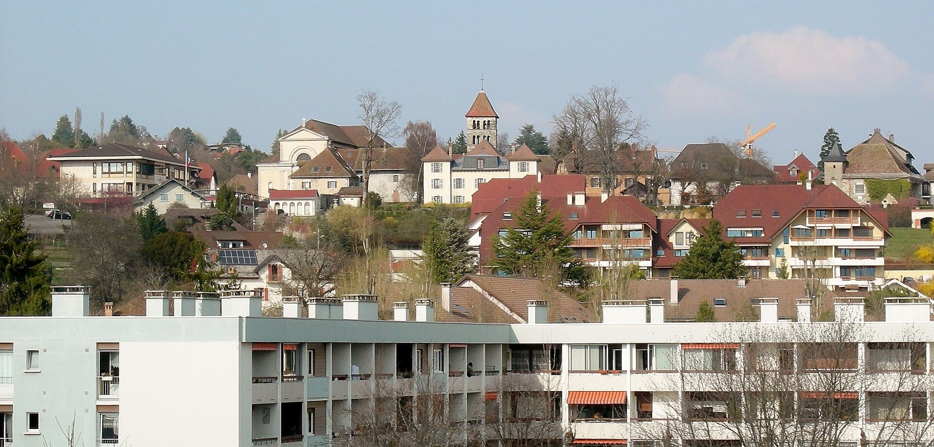 Airbnb Market in Annecy-le-Vieux in June 2026: 712 Listings Analyzed
