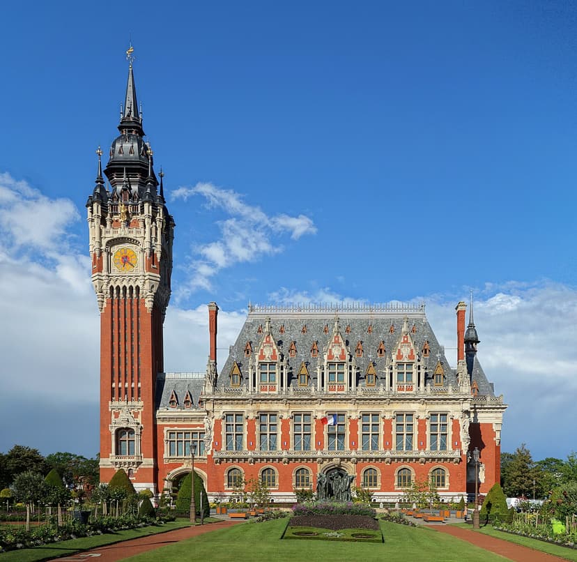 Marché Airbnb à Calais en juin 2026 : 698 annonces analysées