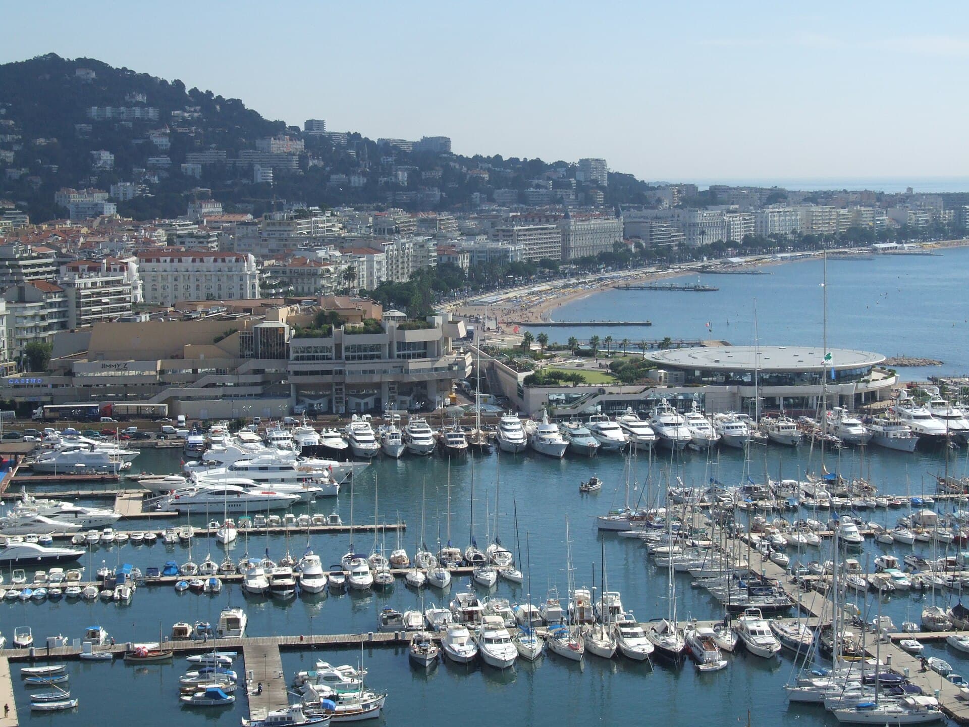 Airbnb Market in Cannes in June 2026: 4,840 Listings Analyzed