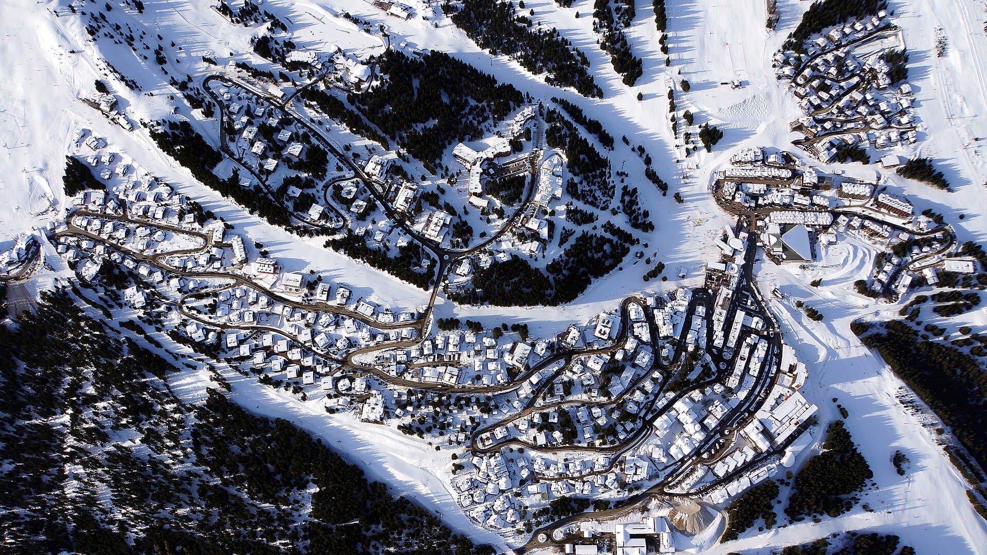 Marché Airbnb à Courchevel en juin 2026 : 574 annonces analysées