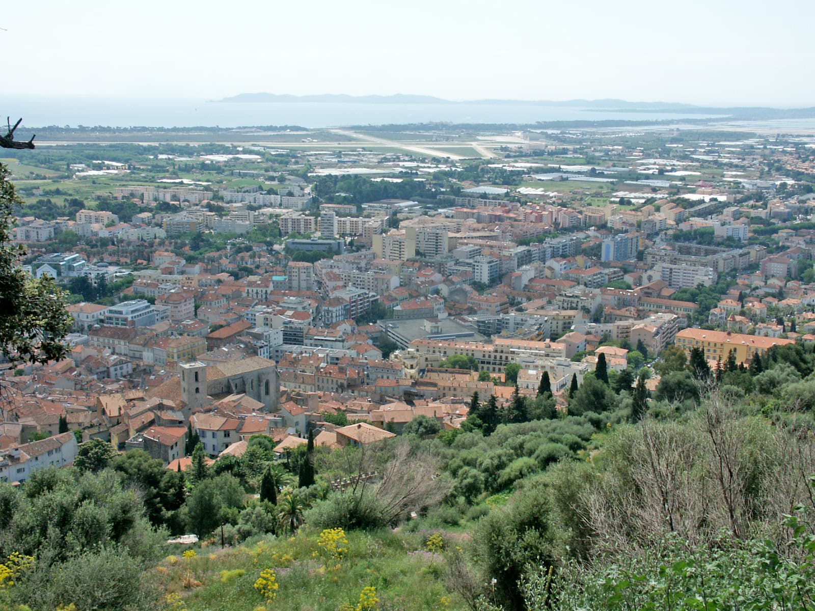 Marché Airbnb à Hyères en juin 2026 : 3 082 annonces analysées