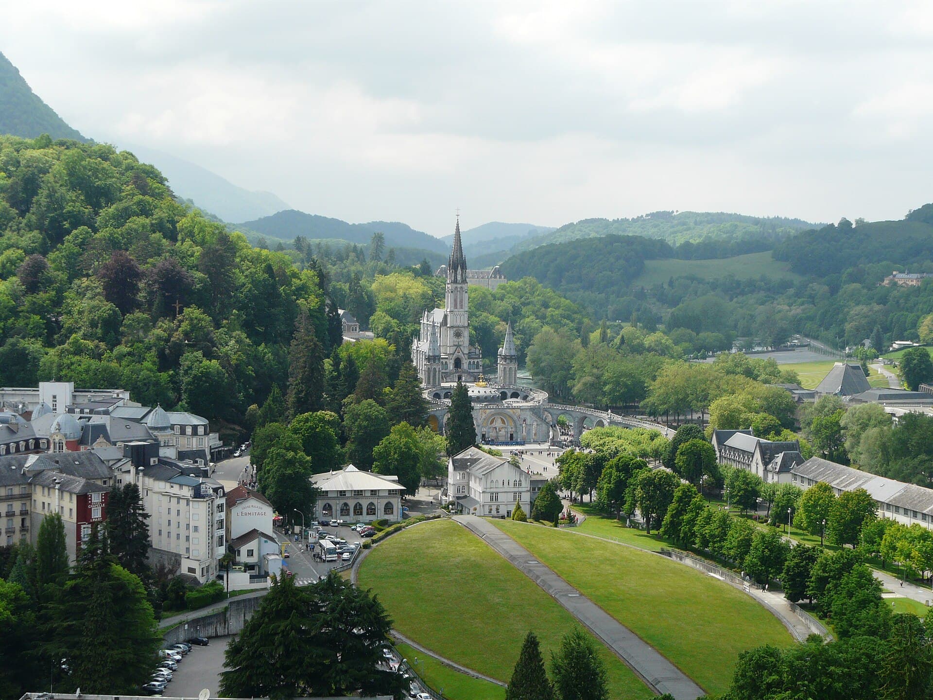 Marché Airbnb à Lourdes en juin 2026 : 391 annonces analysées