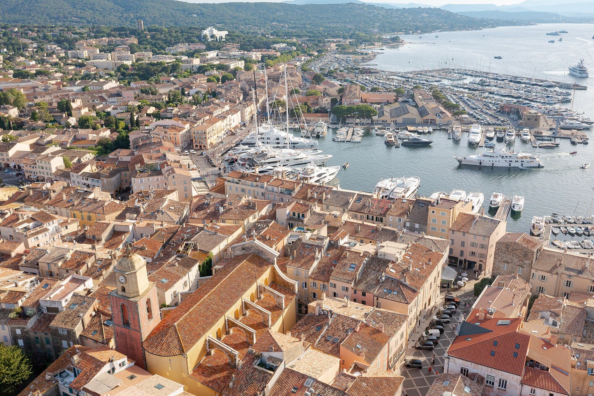 Airbnb Market in Saint-Tropez in June 2026: 1,193 Listings Analyzed