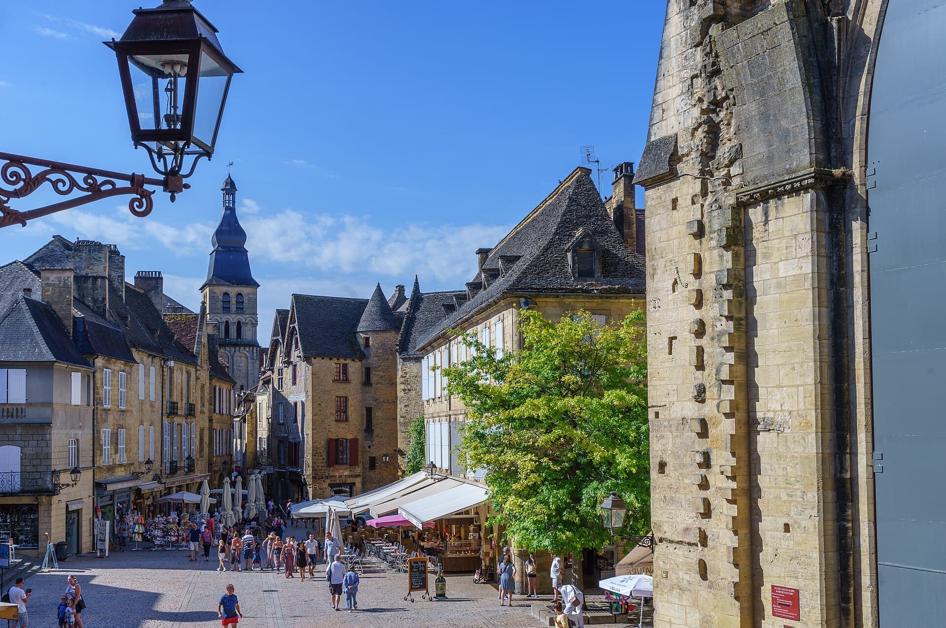 Marché Airbnb à Sarlat-la-Canéda en juin 2026 : 1 463 annonces analysées