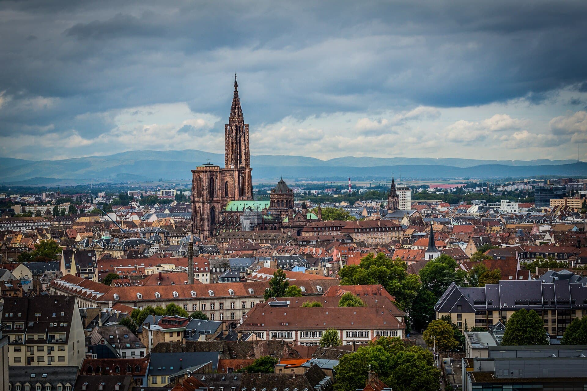 Airbnb Market in Strasbourg in June 2026: 2,627 Listings Analyzed