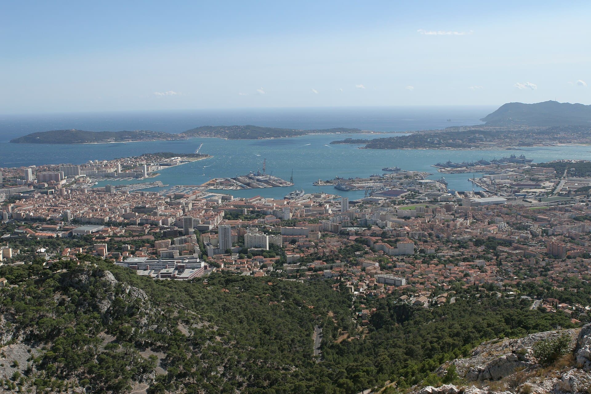 Marché Airbnb à Toulon en juin 2026 : 1 850 annonces analysées