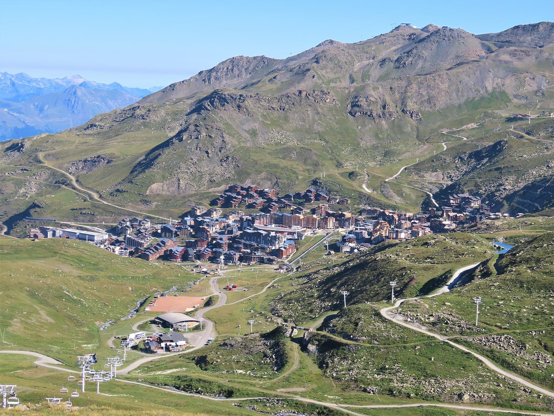 Marché Airbnb à Val Thorens en juin 2026 : 347 annonces analysées